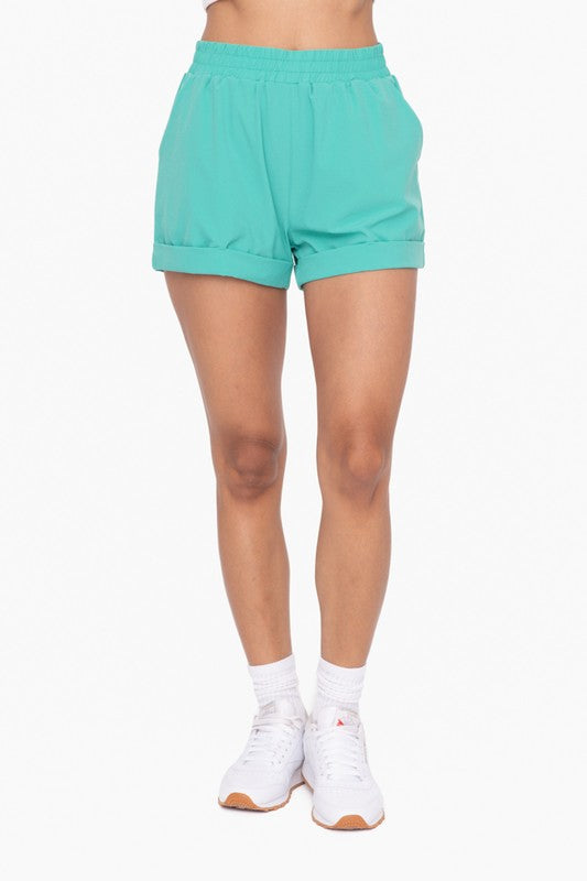 Highwaist Athleisure Shorts With Cuffed Leg