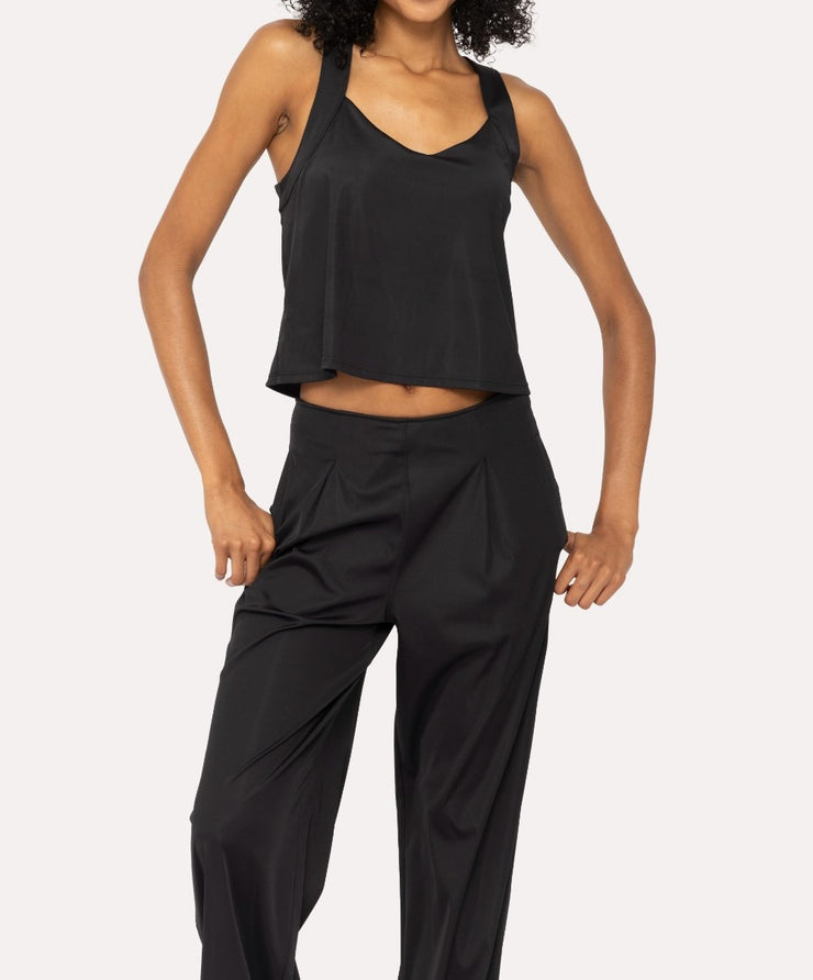 FLEXFLOW V-NECK RACERBACK CROP TOP